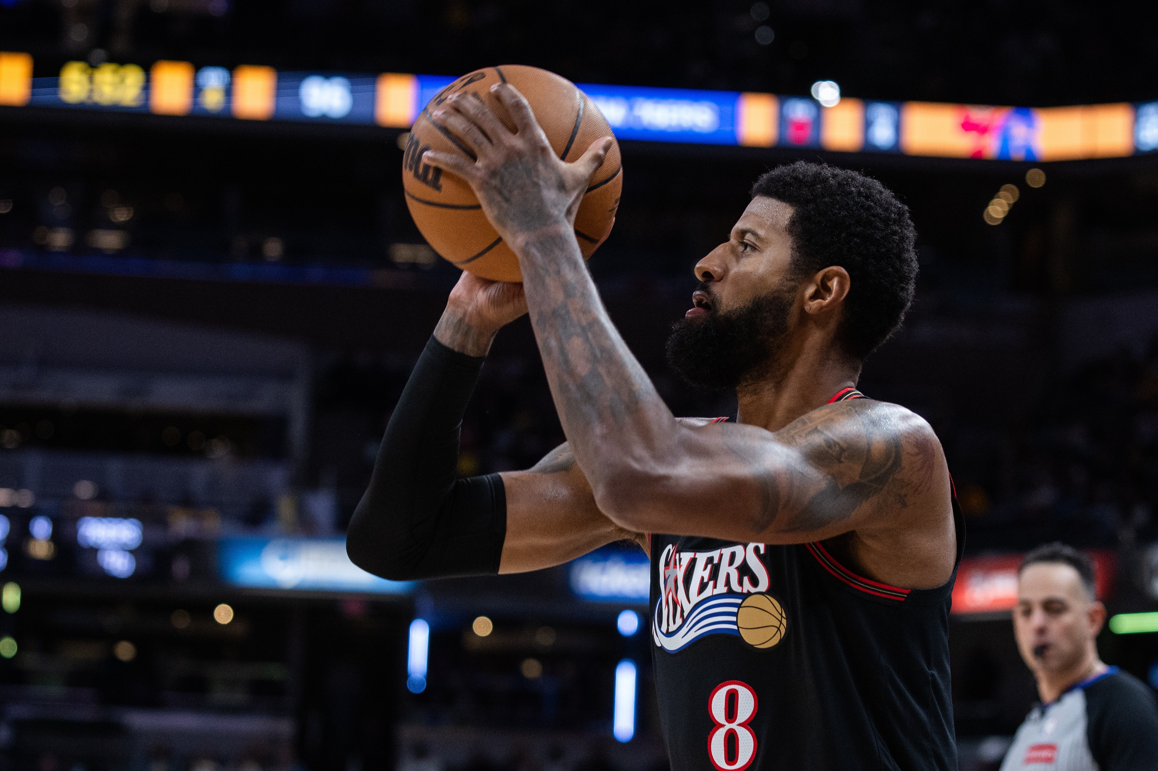 开云体育官网-今天是要带队？乔治首节5中4砍11分 三分2中1&amp;干拔连续命中